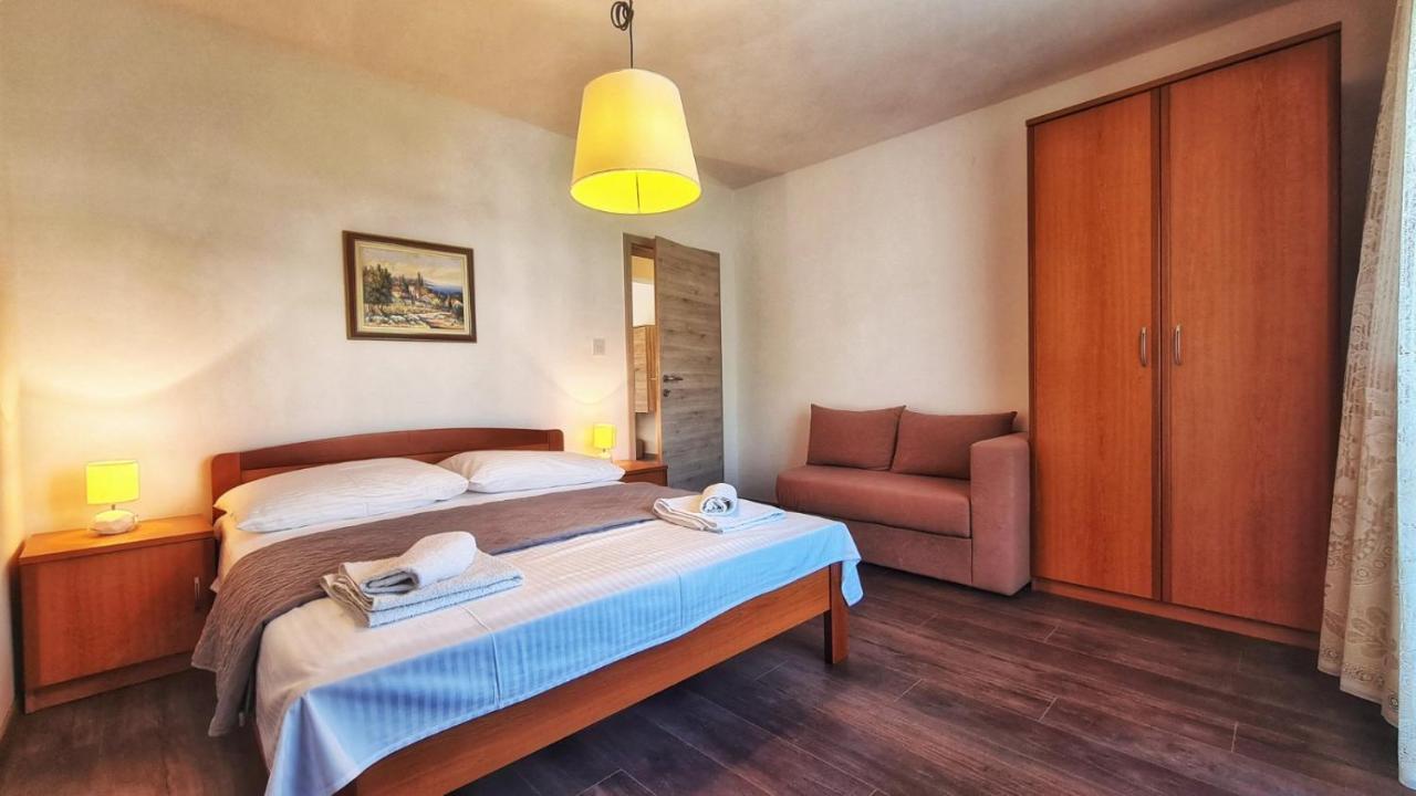 Apartments Ribaric Palit Bagian luar foto